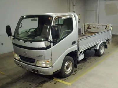 Toyota DYNA  с аукциона в Японии