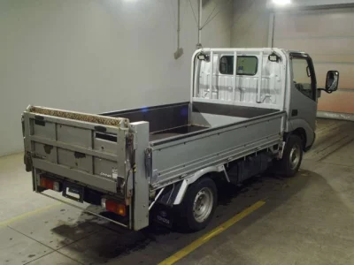 Toyota DYNA  с аукциона в Японии