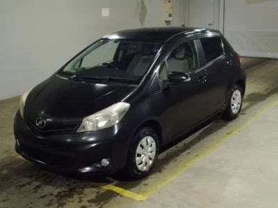 Toyota VITZ  с аукциона в Японии