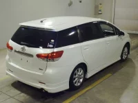 Toyota WISH лот № 8038 оценка 3  с аукциона в Японии 1