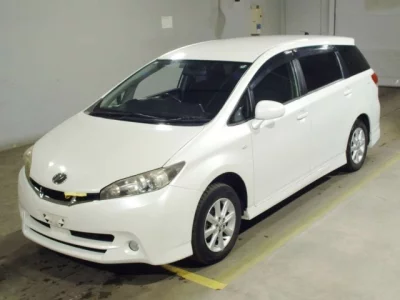 Toyota WISH  с аукциона в Японии