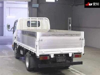 Toyota DYNA  с аукциона в Японии