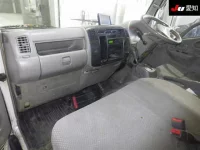 Toyota DYNA лот № 8090 оценка R  с аукциона в Японии 2