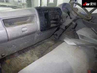 Toyota DYNA  с аукциона в Японии