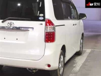 Toyota NOAH лот № 30902 оценка R  с аукциона в Японии 7