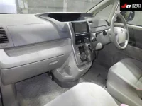Toyota NOAH лот № 30902 оценка R  с аукциона в Японии 2