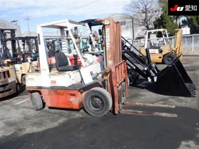 Nissan FORKLIFT
