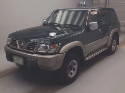 Nissan SAFARI