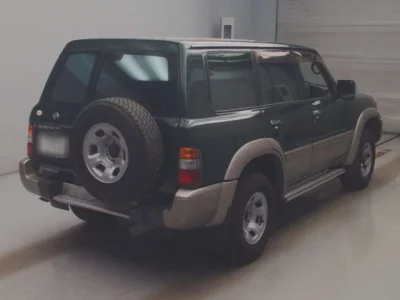 Nissan SAFARI