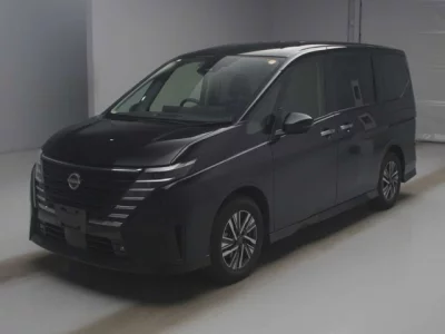 Nissan SERENA  с аукциона в Японии