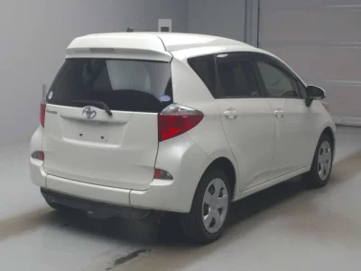 Toyota RACTIS  с аукциона в Японии