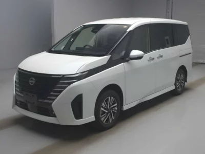 Nissan SERENA  с аукциона в Японии