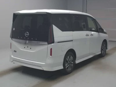Nissan SERENA  с аукциона в Японии