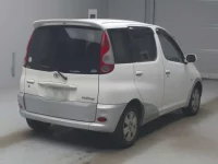 Toyota FUNCARGO лот № 24117 оценка 3.5  с аукциона в Японии 1