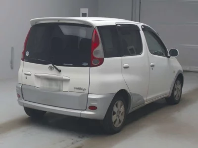 Toyota FUNCARGO  с аукциона в Японии