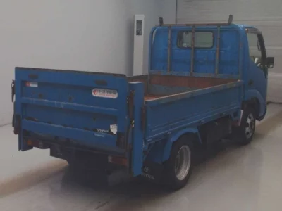 Toyota DYNA  с аукциона в Японии