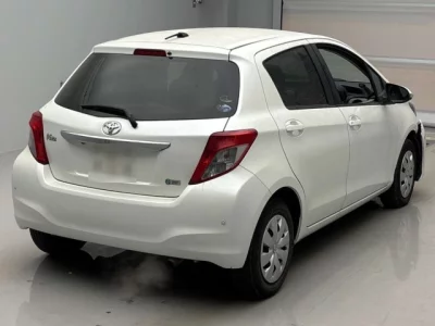 Toyota VITZ  с аукциона в Японии