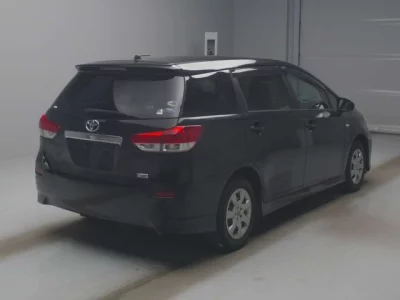 Toyota WISH  с аукциона в Японии