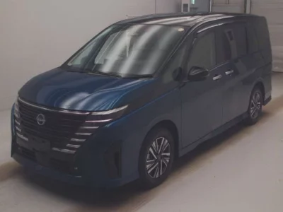 Nissan SERENA  с аукциона в Японии