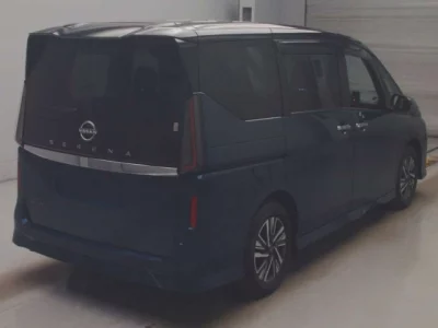 Nissan SERENA  с аукциона в Японии