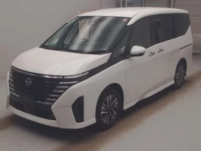 Nissan SERENA  с аукциона в Японии