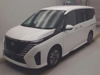 Nissan SERENA  с аукциона в Японии