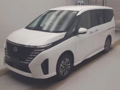 Nissan SERENA  с аукциона в Японии