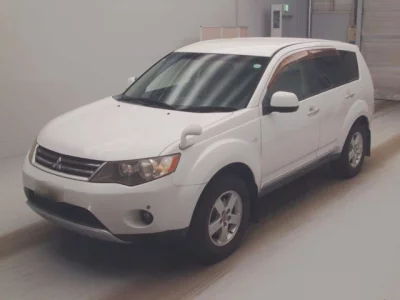 Mitsubishi OUTLANDER  с аукциона в Японии