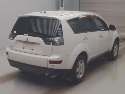 Mitsubishi OUTLANDER  с аукциона в Японии