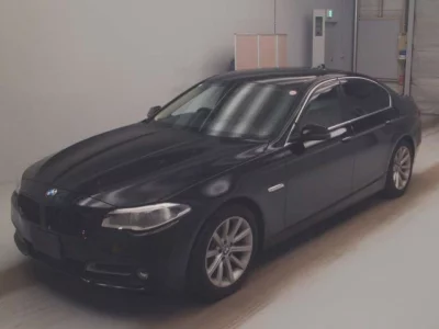 BMW 5-Series  с аукциона в Японии