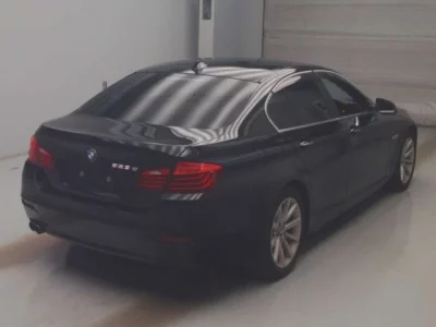 BMW 5-Series  с аукциона в Японии