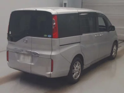 Honda STEP WAGON  с аукциона в Японии
