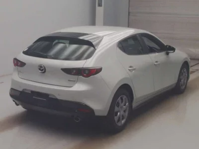 Mazda MAZDA3  с аукциона в Японии
