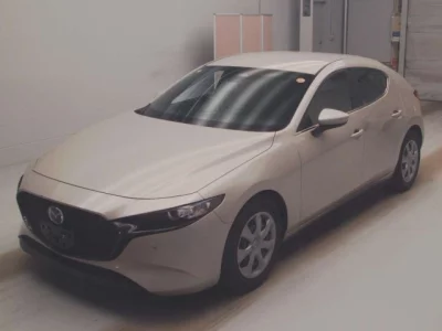 Mazda MAZDA3  с аукциона в Японии