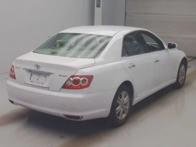 Toyota MARK X  с аукциона в Японии
