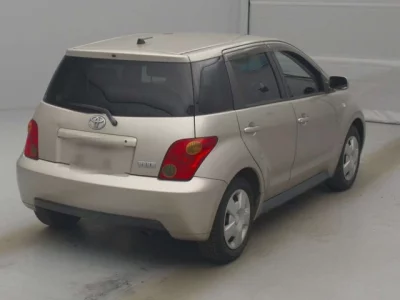Toyota IST