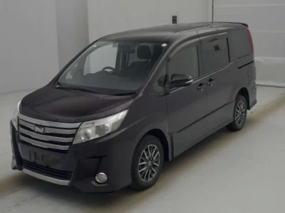 Toyota NOAH  с аукциона в Японии