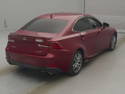 Lexus IS