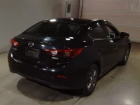 Mazda AXELA лот № 4005 оценка R  с аукциона в Японии 1