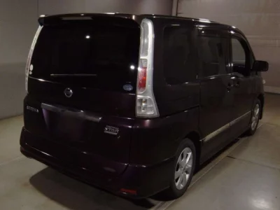 Nissan SERENA  с аукциона в Японии