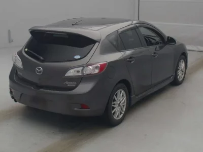 Mazda AXELA  с аукциона в Японии