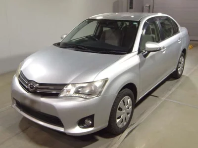 Toyota COROLLA AXIO  с аукциона в Японии