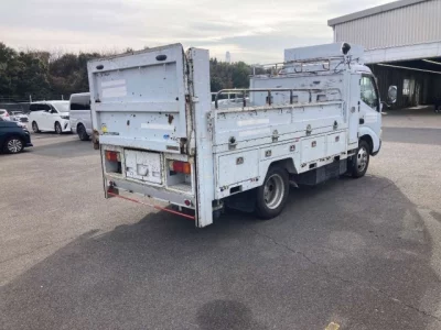 Toyota DYNA  с аукциона в Японии