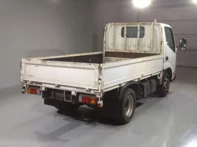 Toyota DYNA  с аукциона в Японии