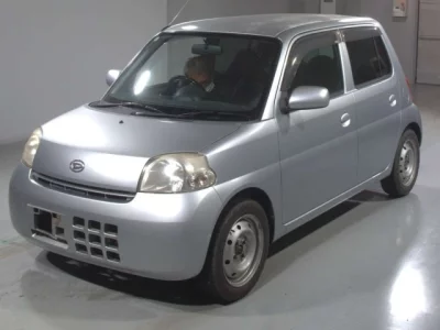 Daihatsu Esse
