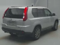 Nissan X-TRAIL лот № 77070 оценка 3.5  с аукциона в Японии 1