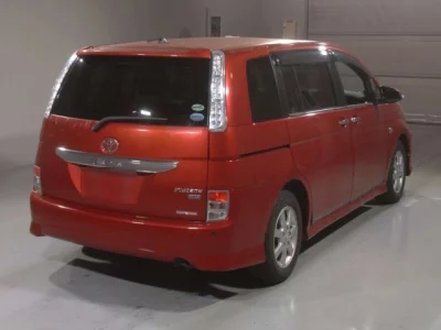 Toyota ISIS