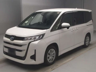 Toyota NOAH  с аукциона в Японии