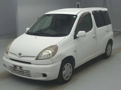 Toyota FUNCARGO  с аукциона в Японии