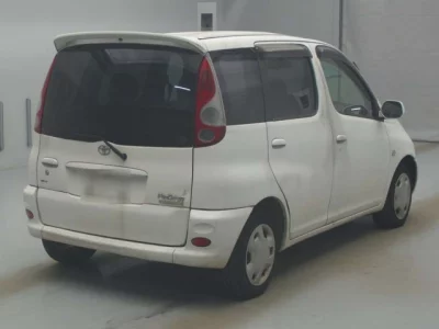 Toyota FUNCARGO  с аукциона в Японии